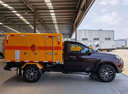 铁门关爆破器材运输车